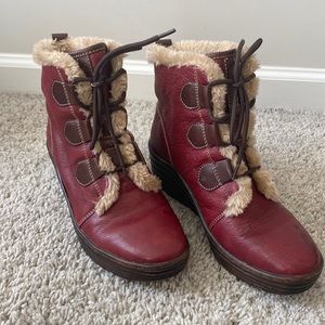 Women’s Red Burgundy Boots Biomica Size 8.5M